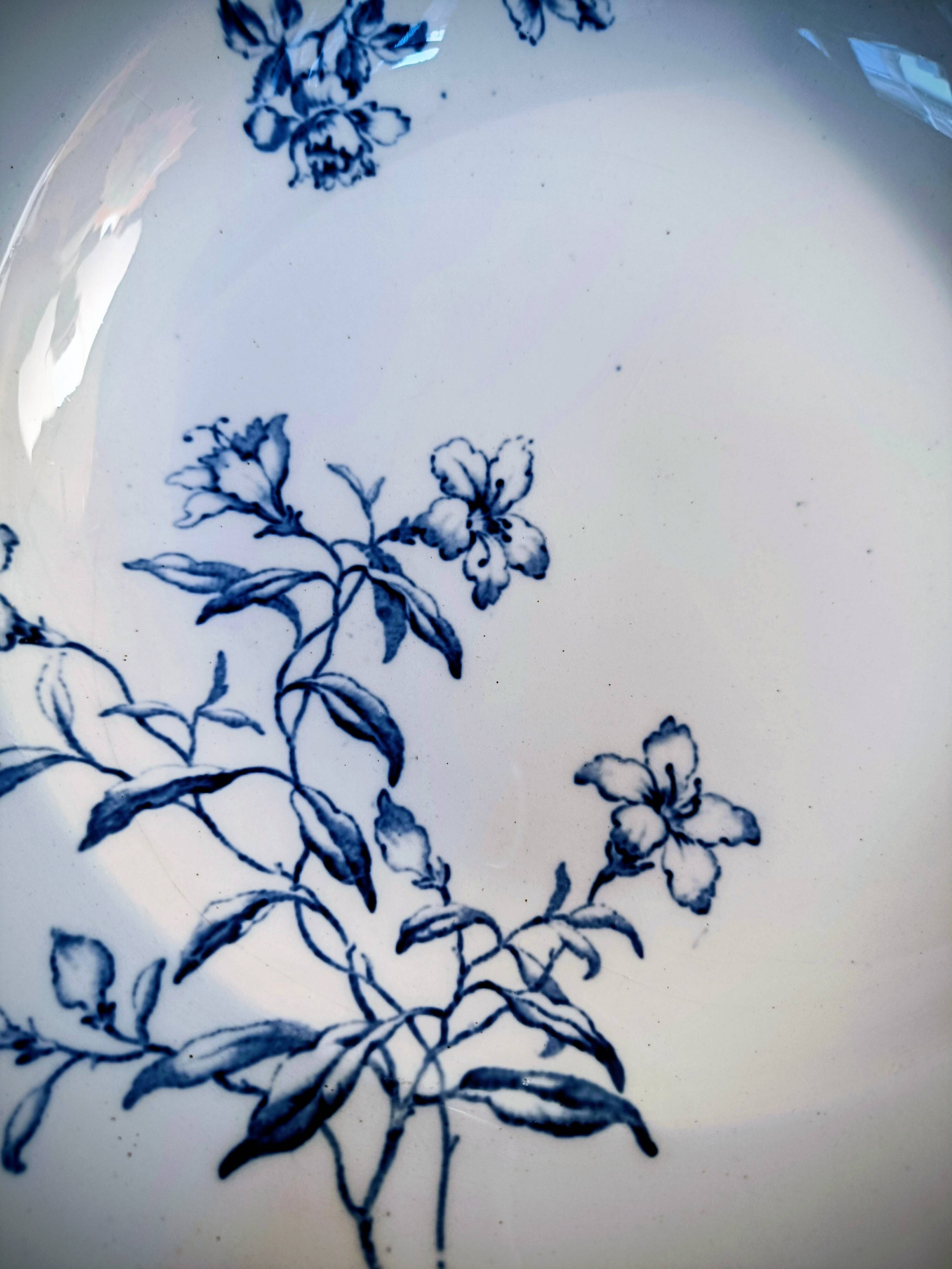 Shallow dish in ironstone