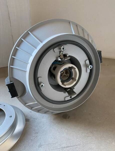 Industrial pendant lights