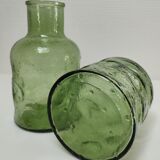 Deux vases verre moulé texturé vert années 70
