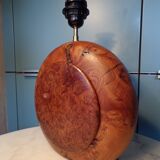 Lamp in elm or thuja wood.