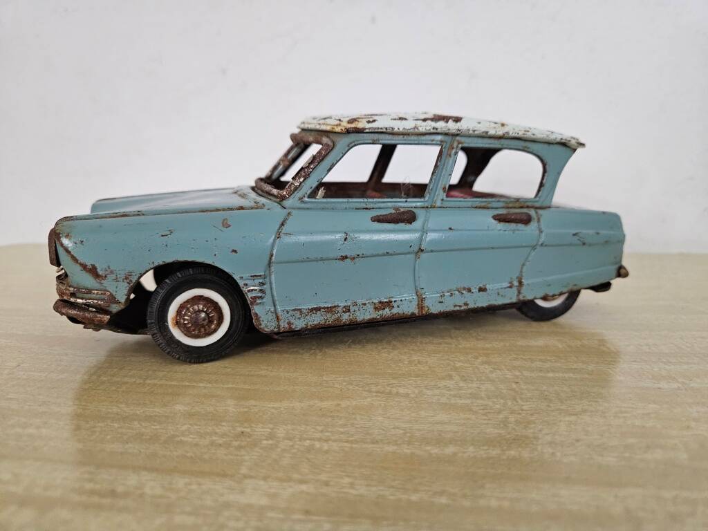 JOUSTRA Citroen DS Break 1960s TinToy当時物 JOUSTRA Citroen DS Break 1960s TinToy当時物 JOUSTRA Citroen DS