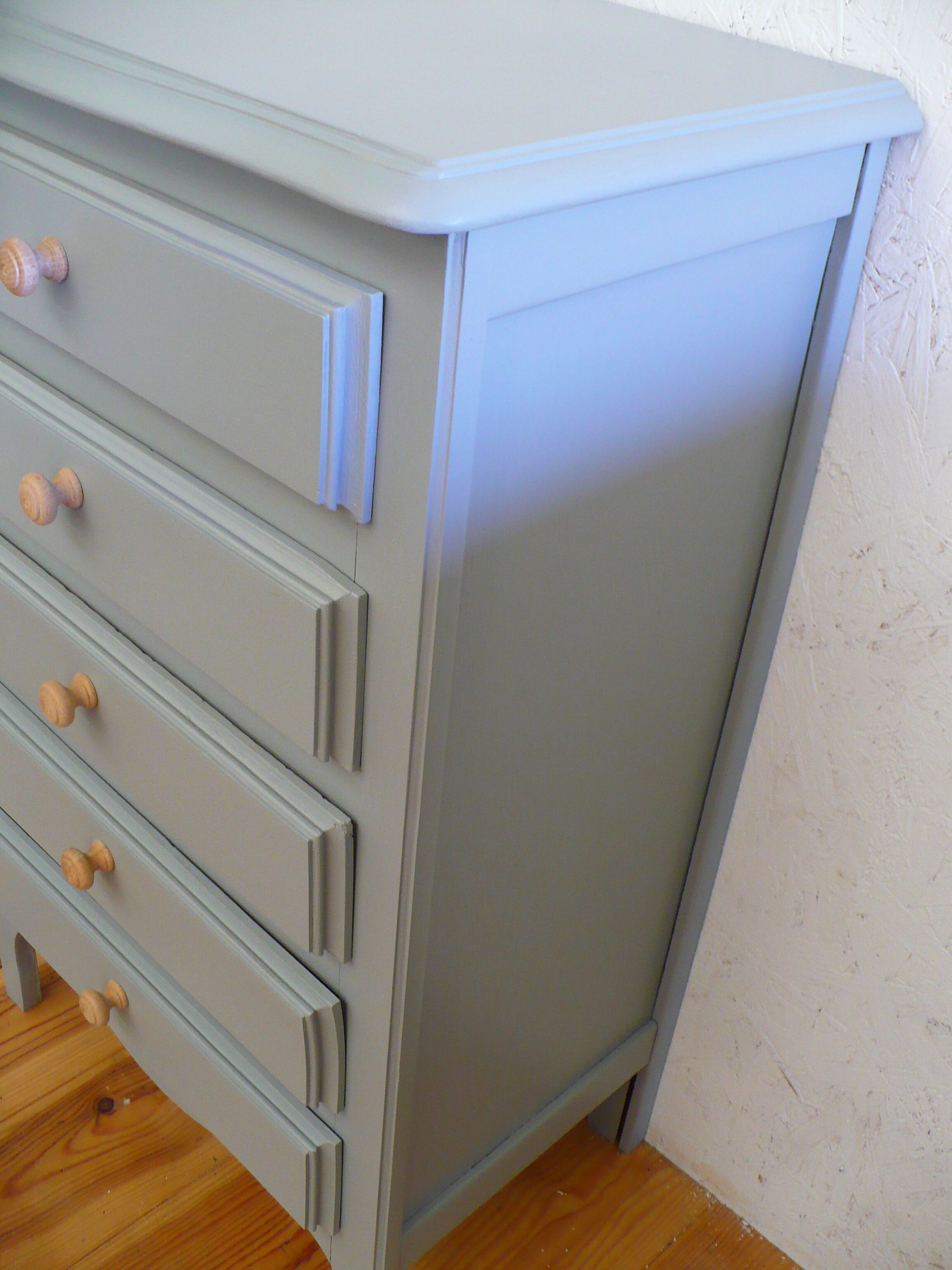 Chiffonier