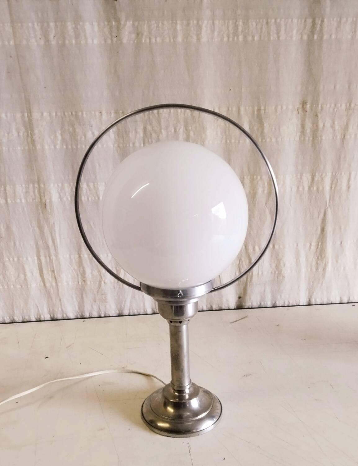 Table lamp in tin and opaline globe - mid 20th century