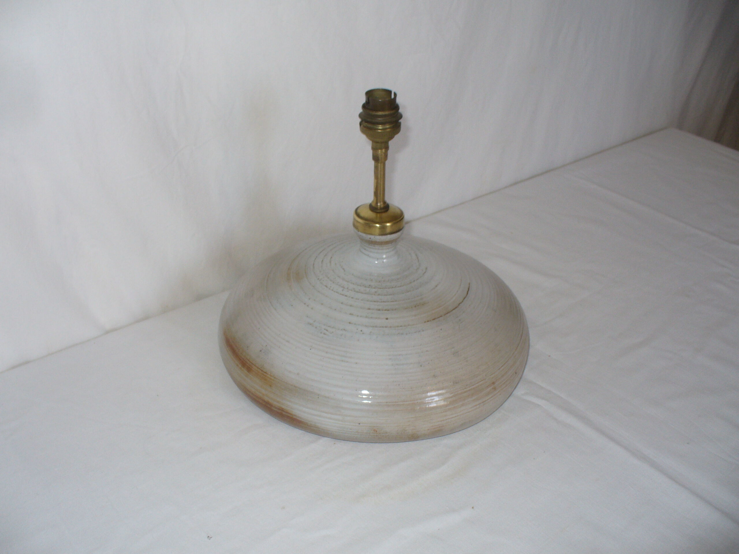 Sandstone lamp from the 1960s marsh