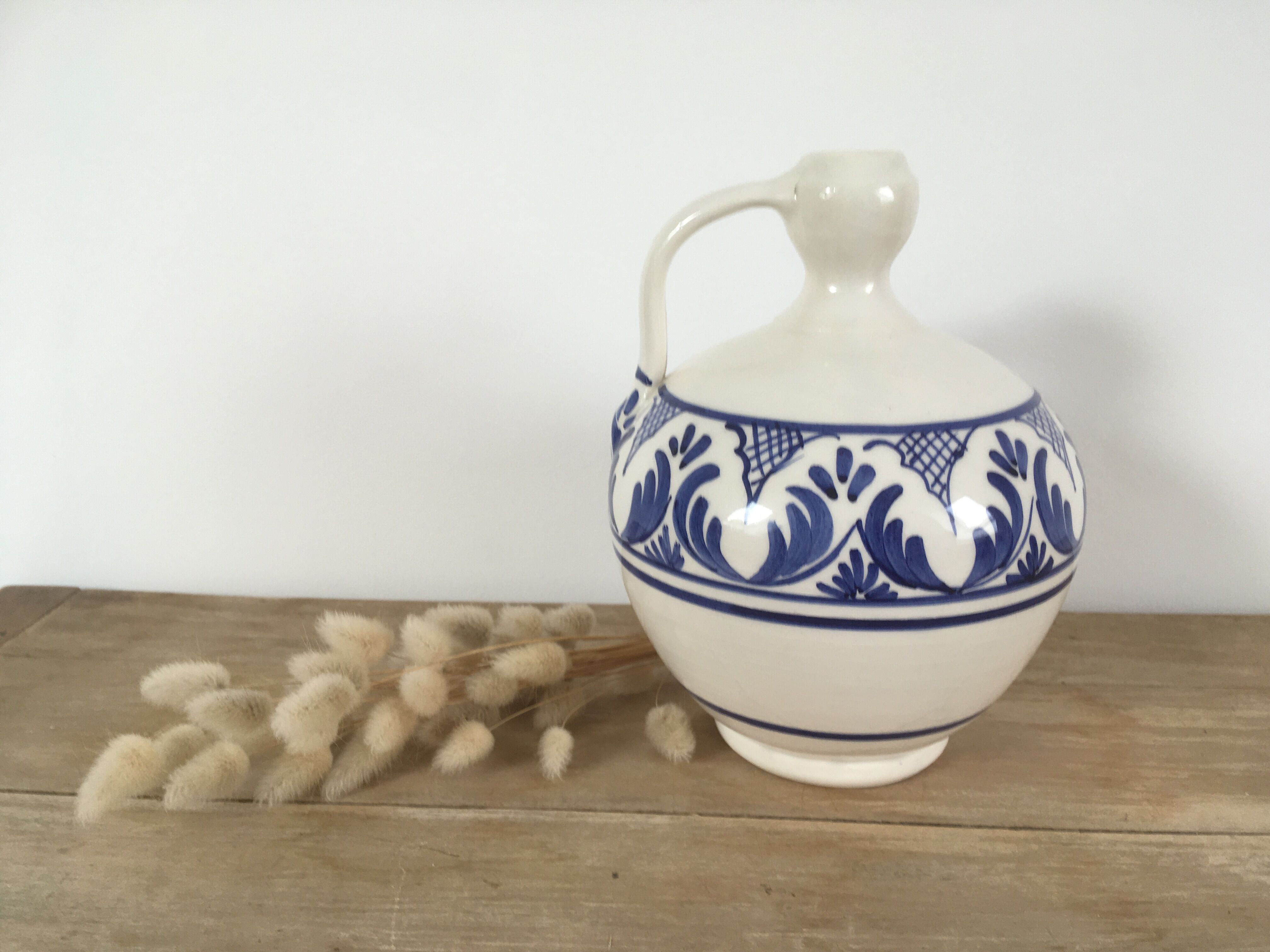 Gargoulette, jar in blue & white ceramic