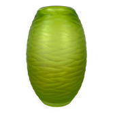 Vase artisanal en verre vert