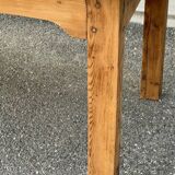 Desk table