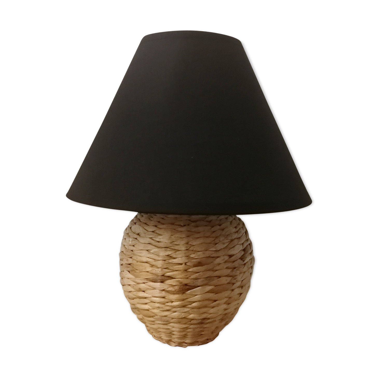 Wicker lamp