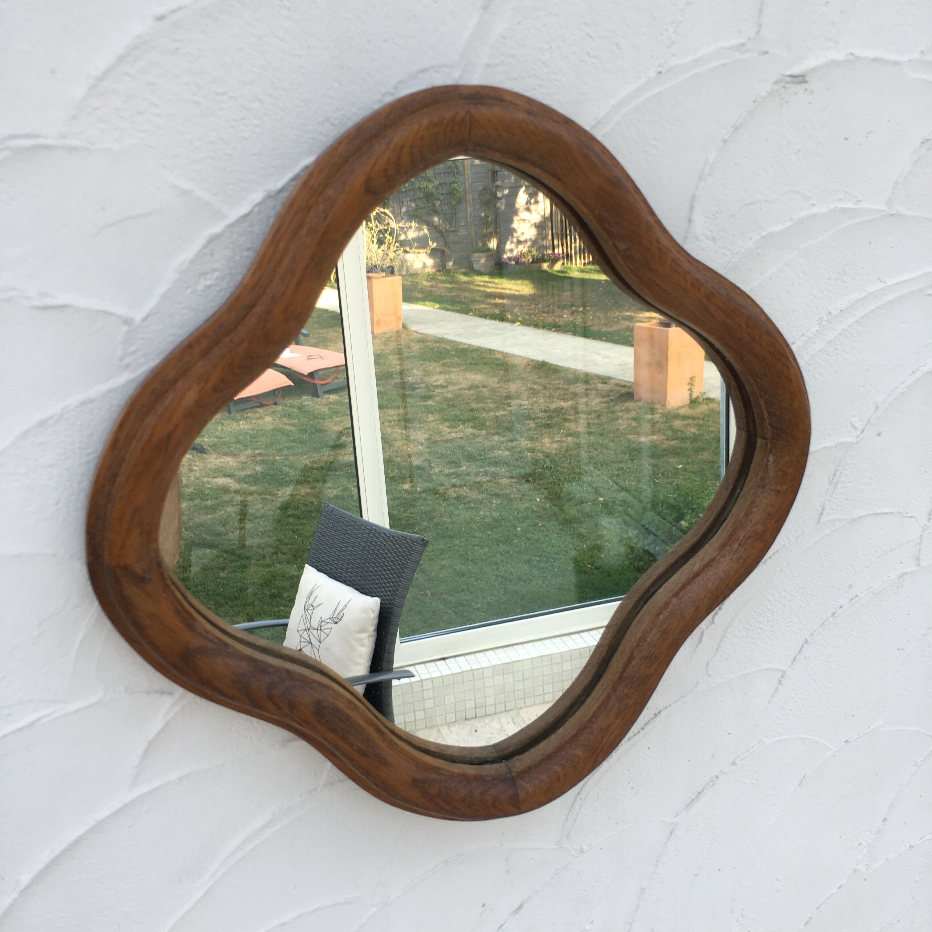 Wooden daisy mirror 26x26cm