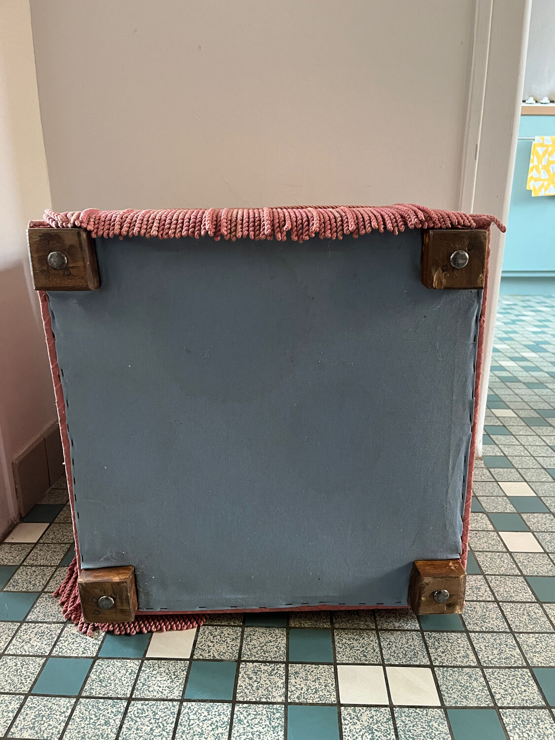 Repose Pied en Tissu Rose