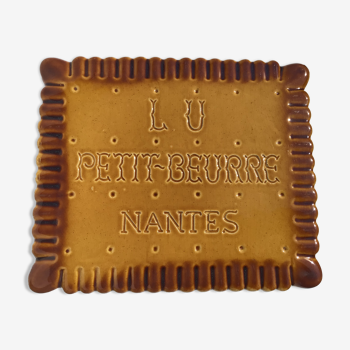 Underside Lu Petit-Beurre Nantes earthenware