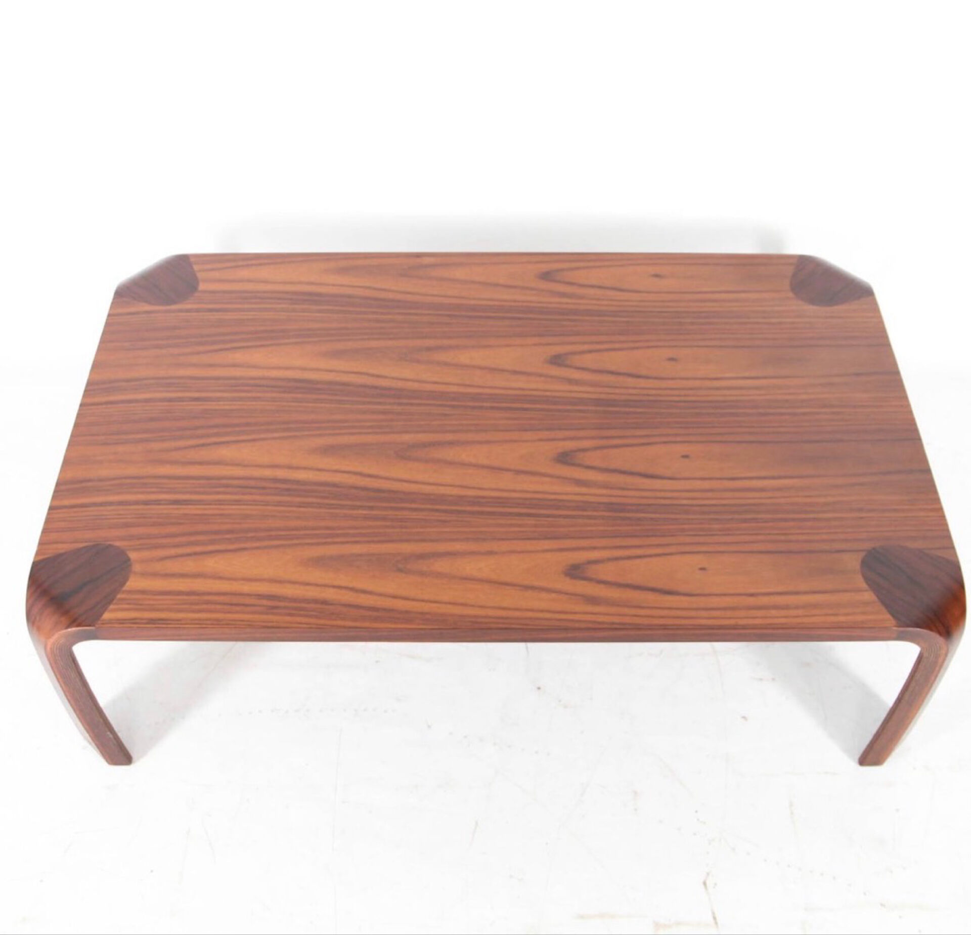Table de salon par Tendo Mokko