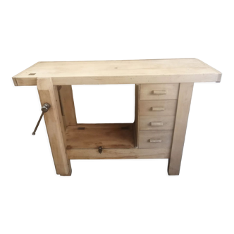 Carpenter's workbench