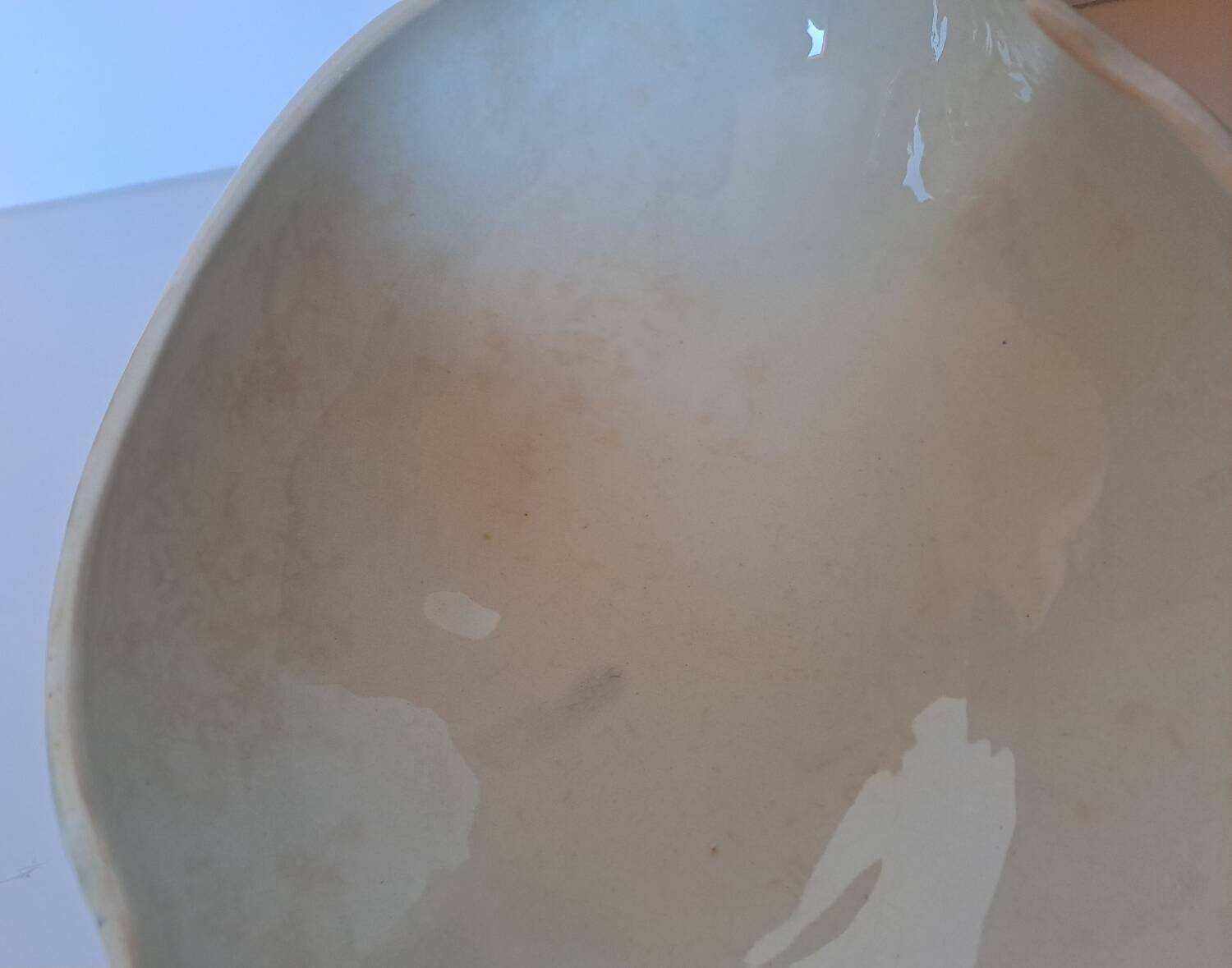 Keller and Guérin Lunéville soup tureen, Pommier model.