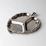 Silver-plated metal leaf-shaped tray with three compartments, Hollywood Regency Italian 1970s, elegant serving platter
