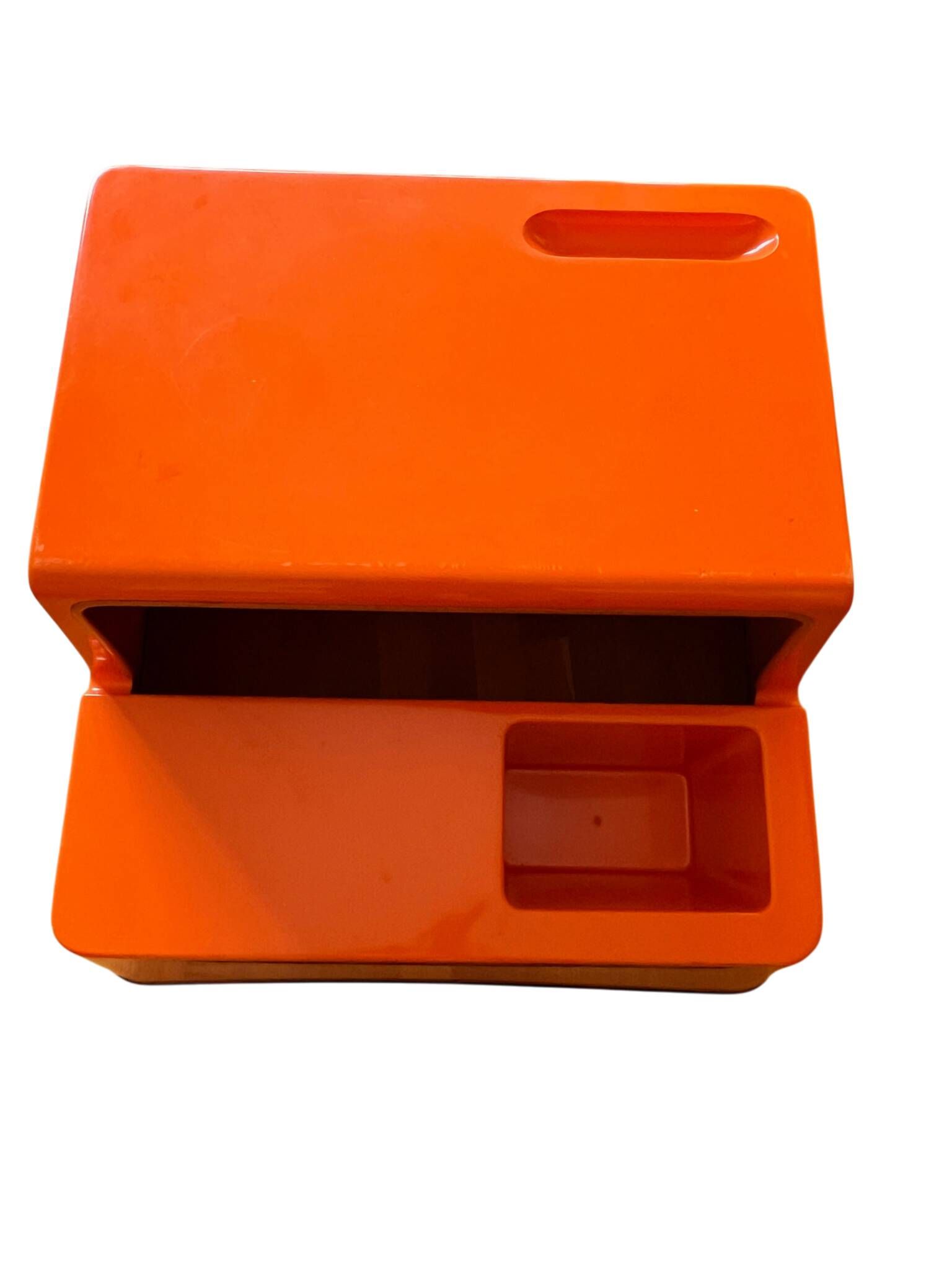 Ozoo Space Age orange storage bench, design by Marc Berthier, 1970s.