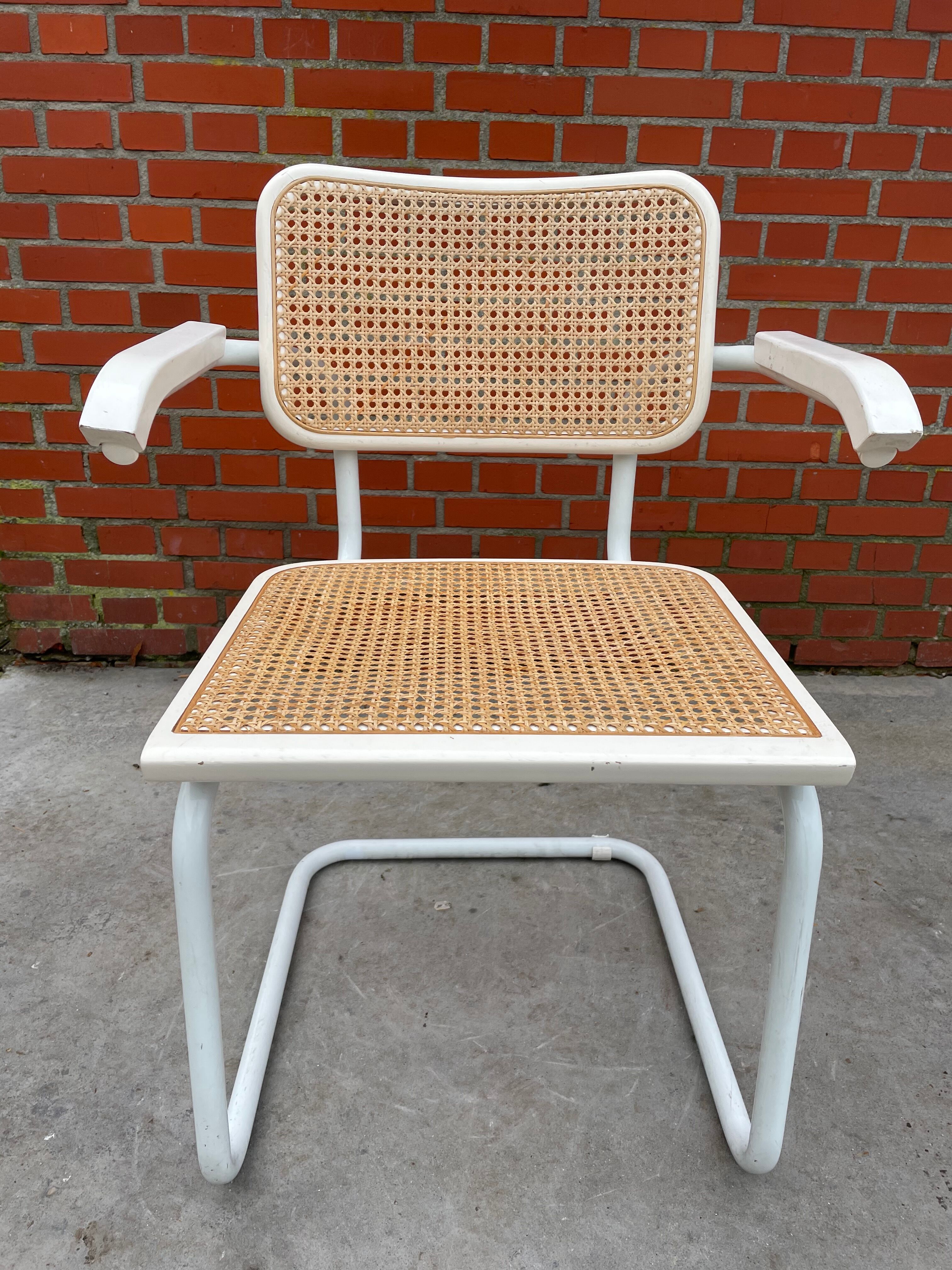 Cesca chair model with armrest in white