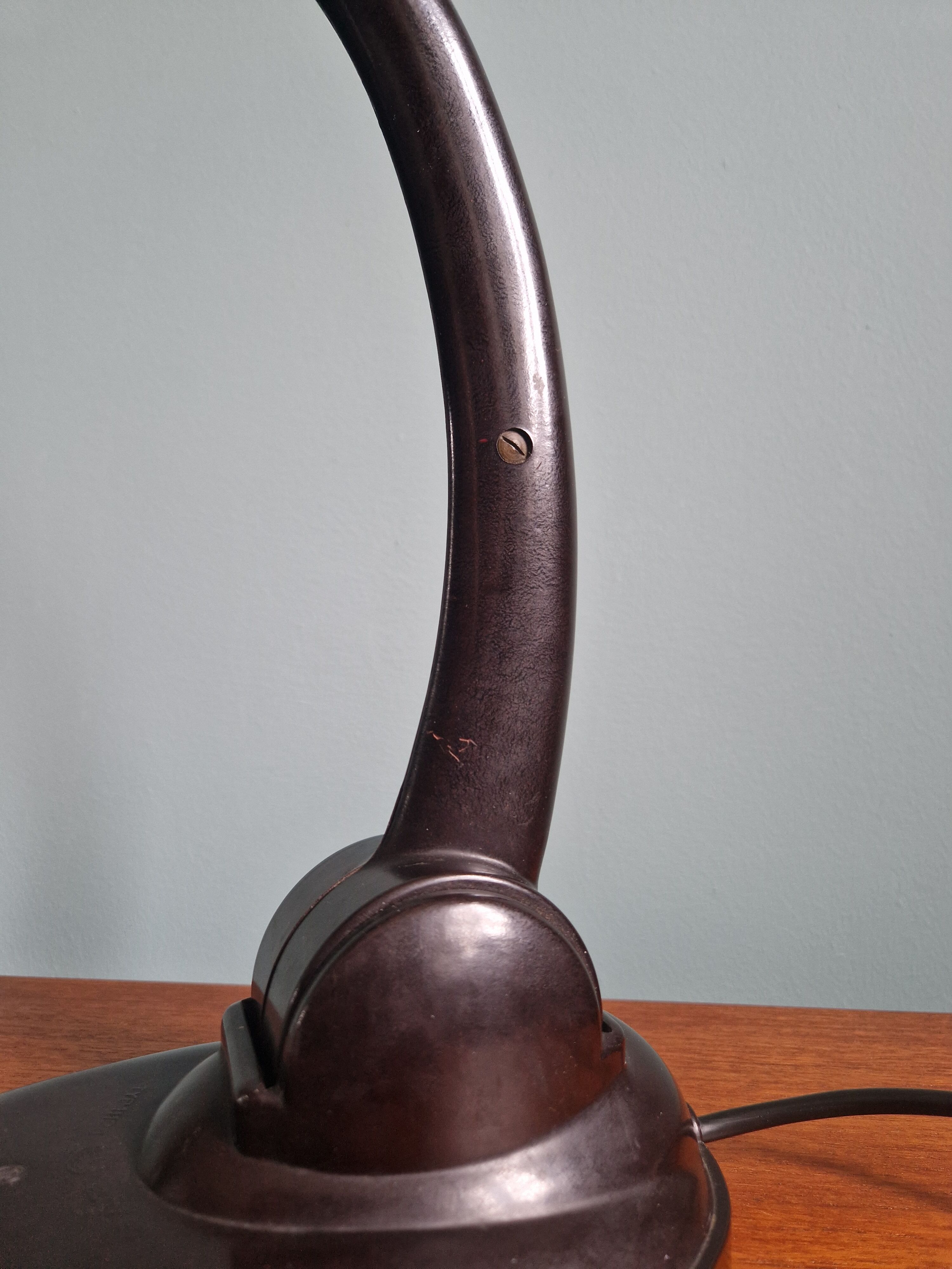 Brown Bakelite desk lamp, Eric Kirkman Cole, 1930s