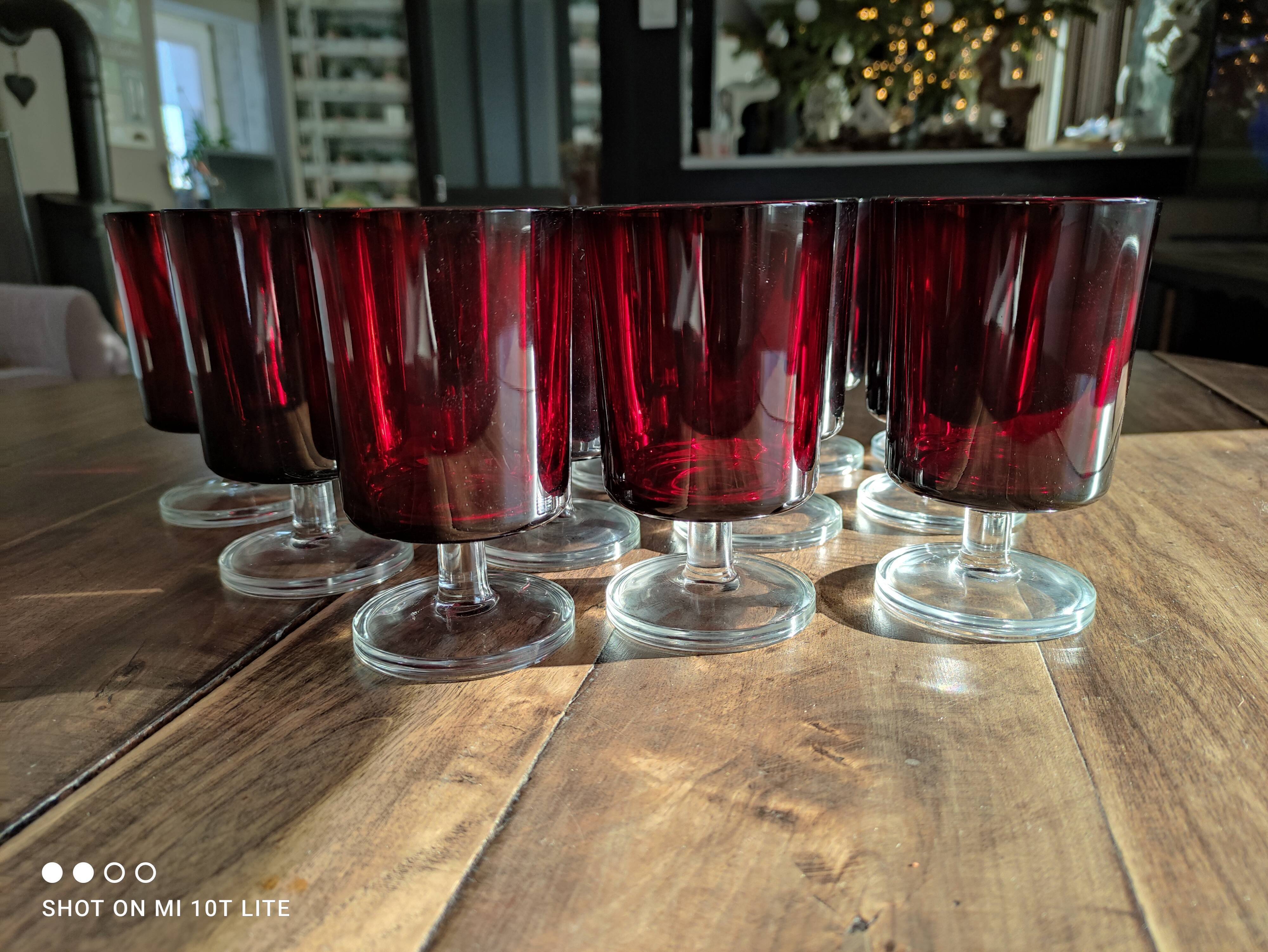 Set of 12 Luminarc wine glasses model Sweden red