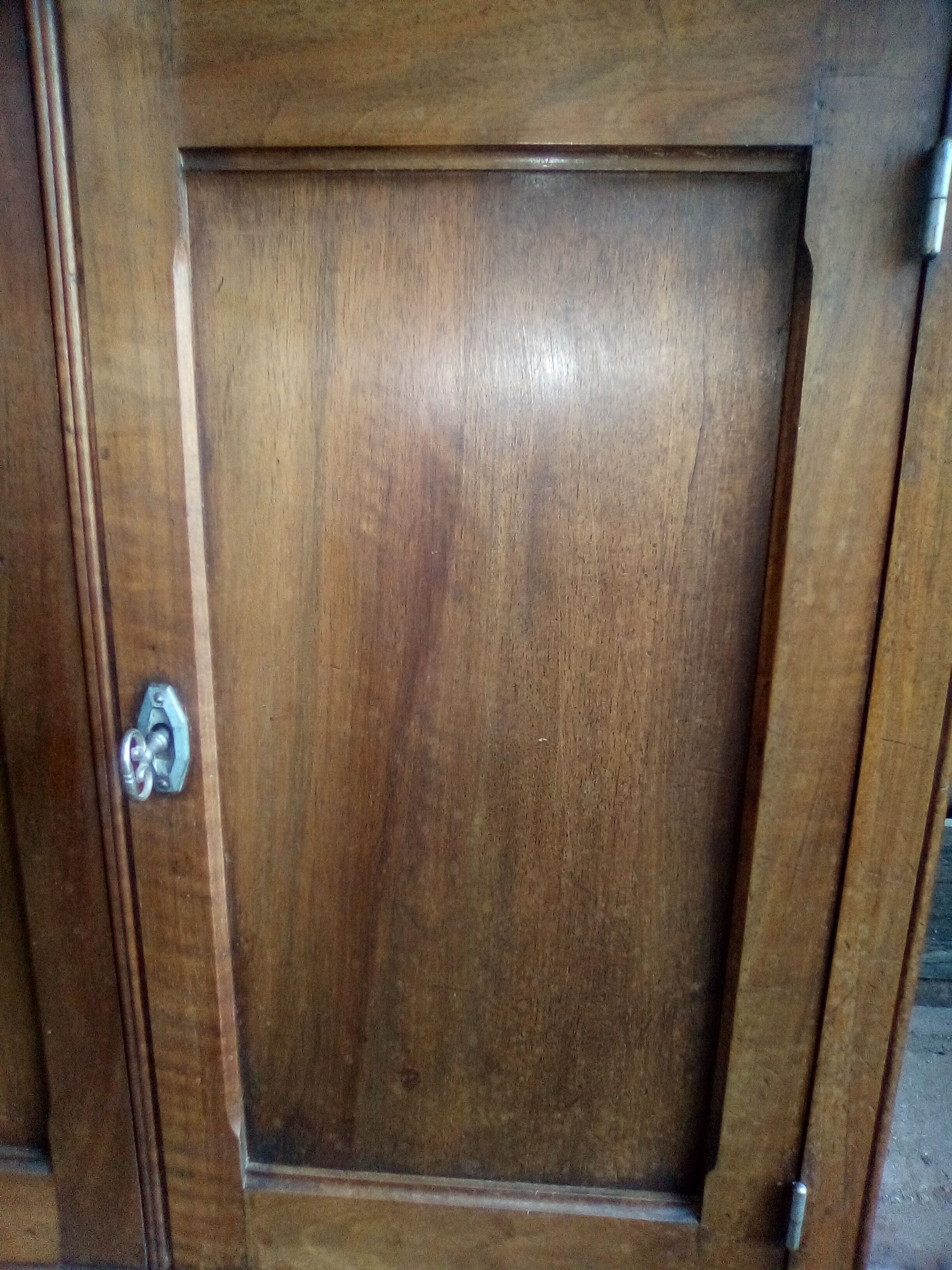 Small buffet or walnut confectioner