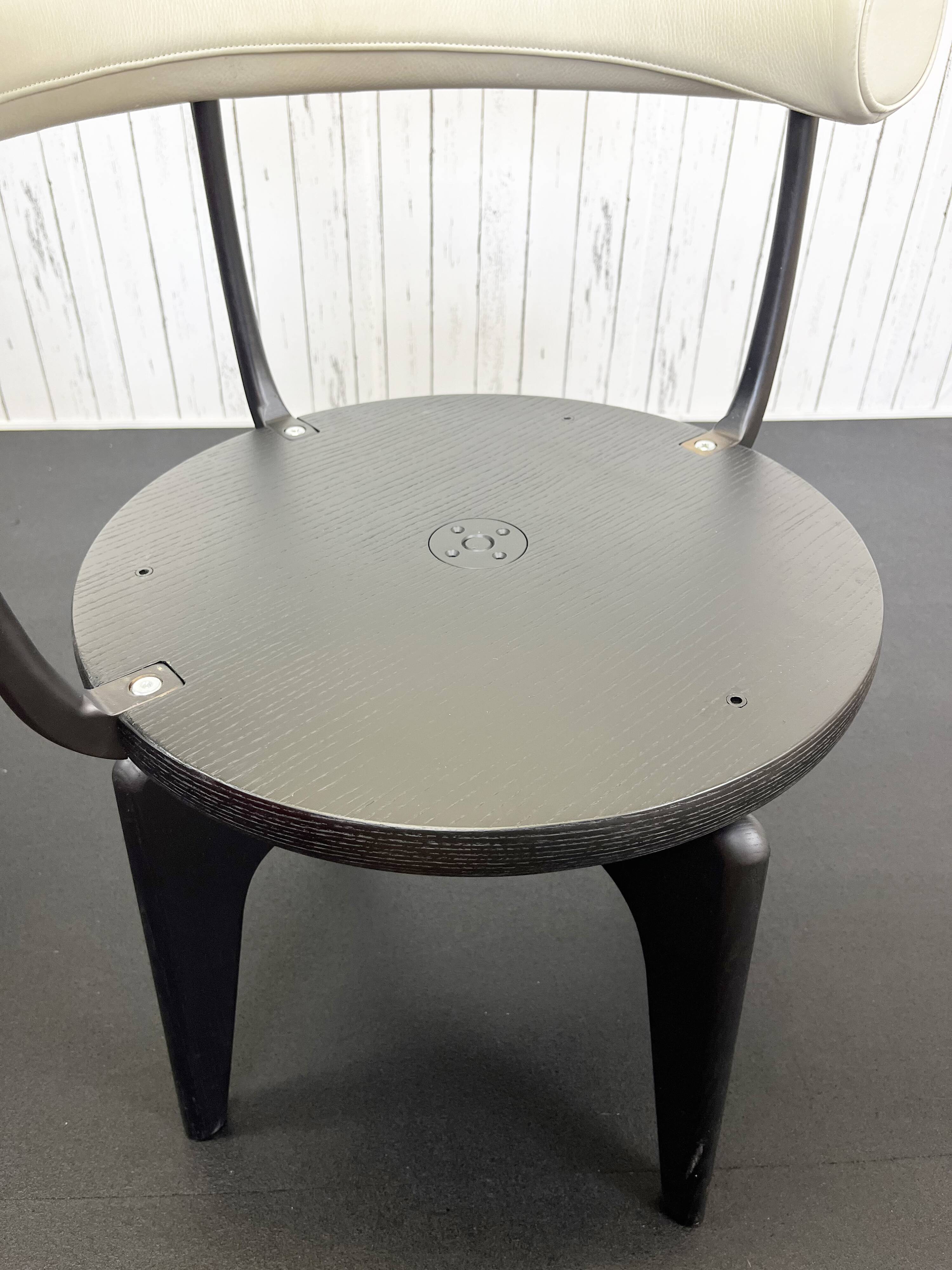 Poltrona Indochine Le Corbusier Cassina Charlotte Perriand