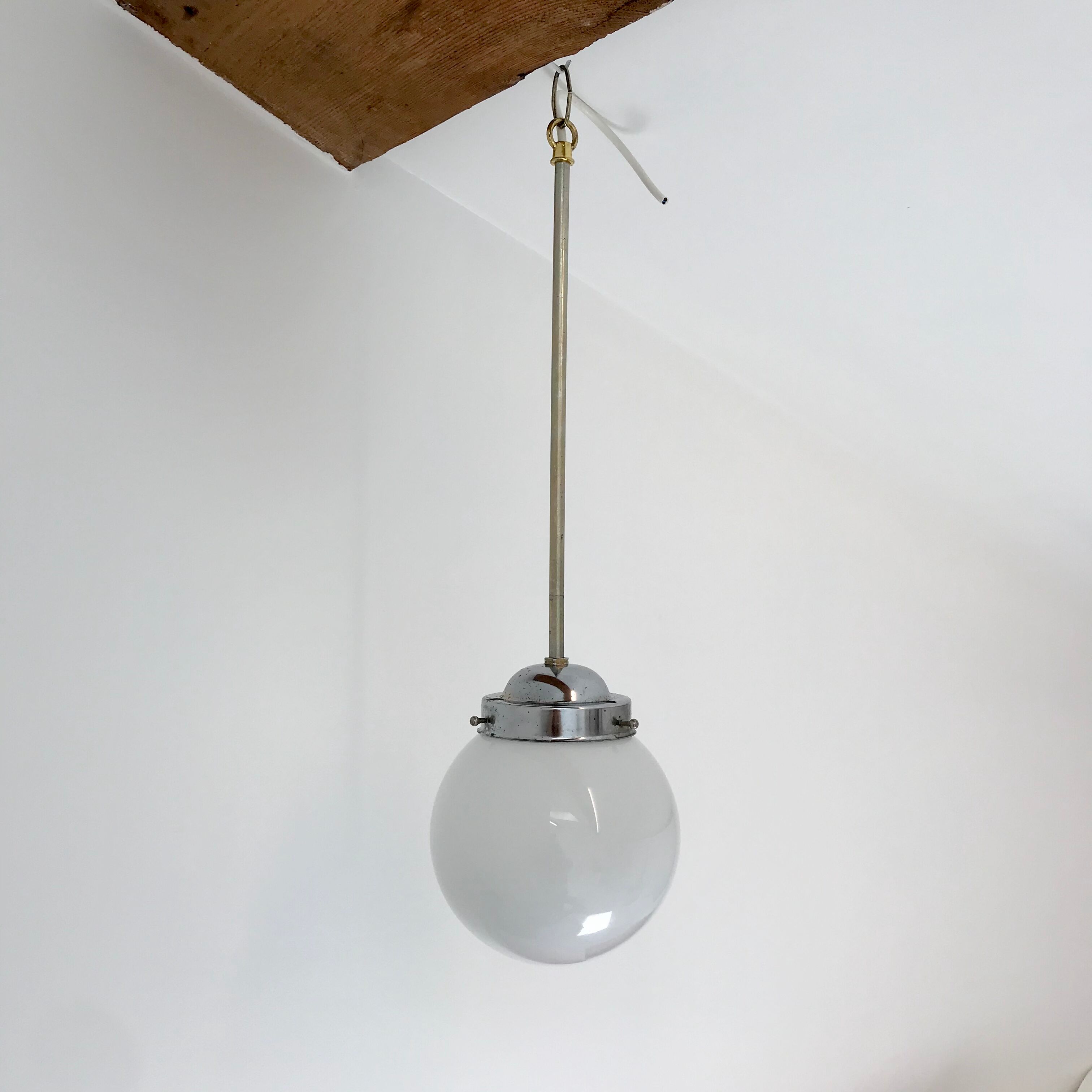 Hanging white opaline ball