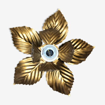 Vintage gold metal flower sconce
