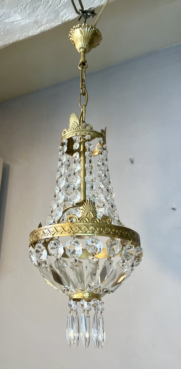 Small basket chandelier hot air balloon