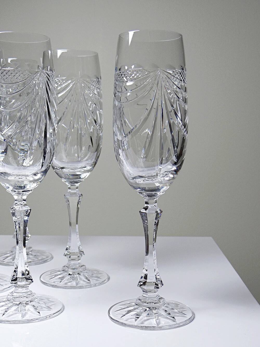 Set of 6 hand-cut Lorraine crystal champagne flutes