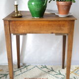 Table d'appoint campagnarde en noyer ancienne