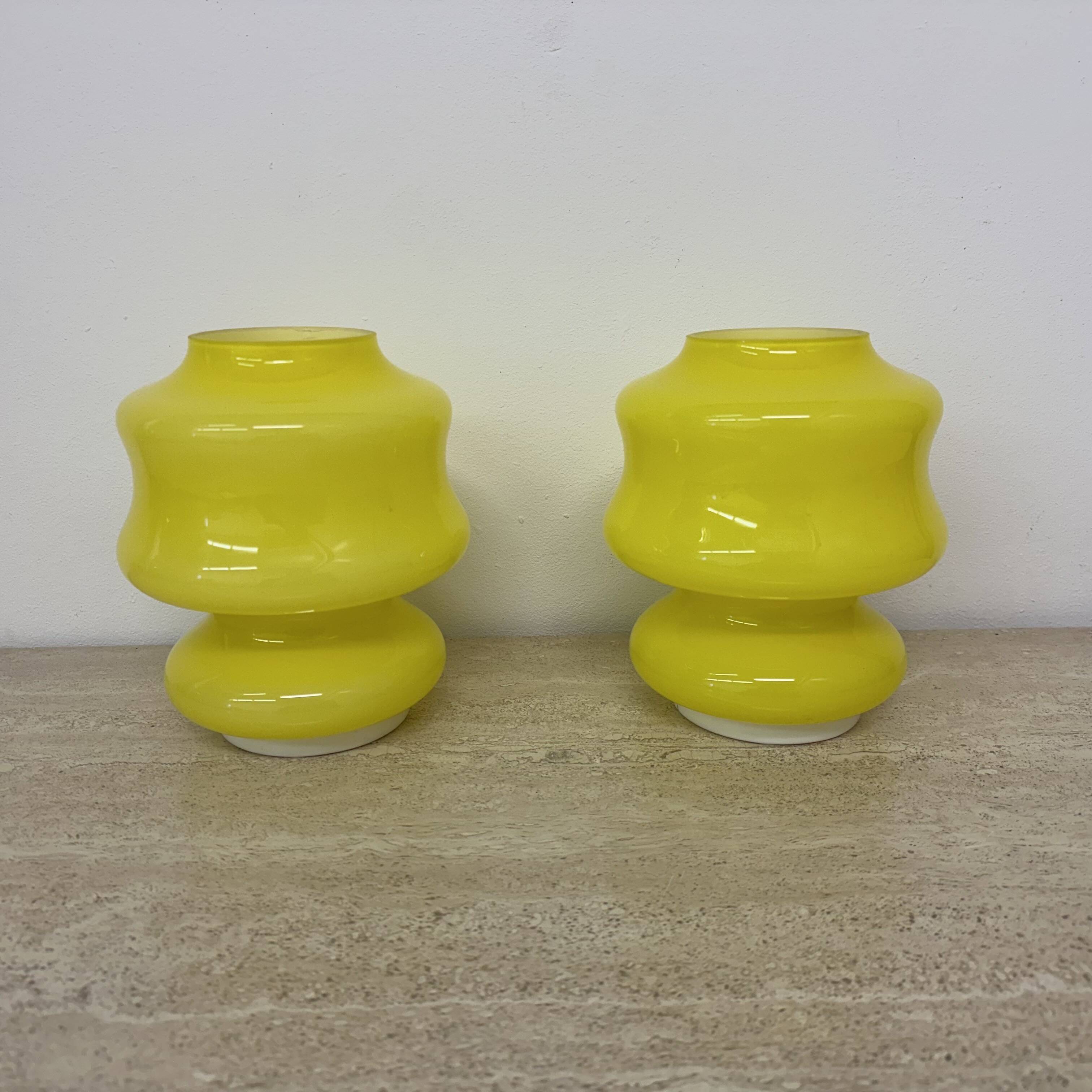 Set of 2 space age yellow glass table lamps ve-art Italy design , 1970s