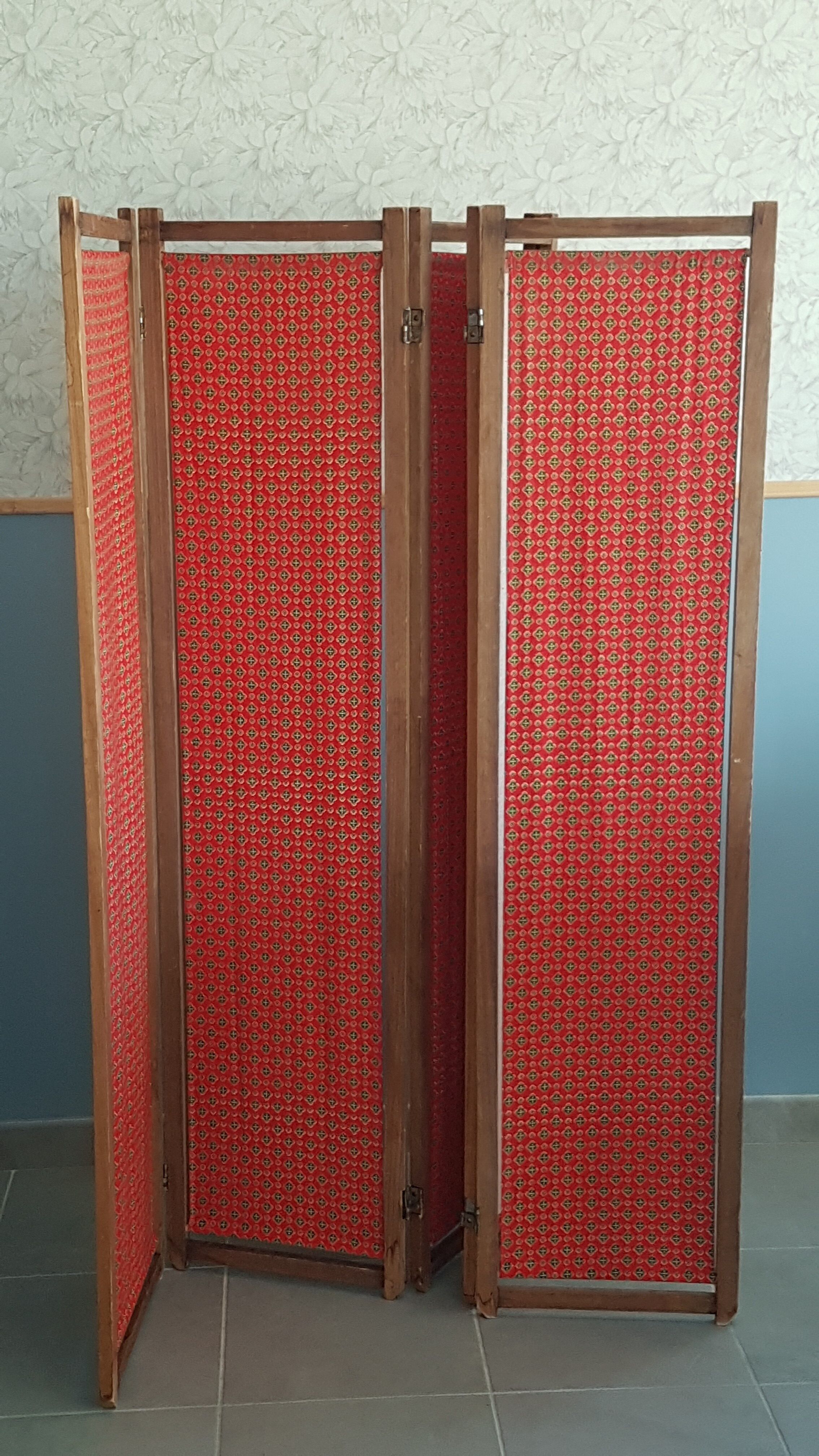 screen large old wood and fabric 5 panels