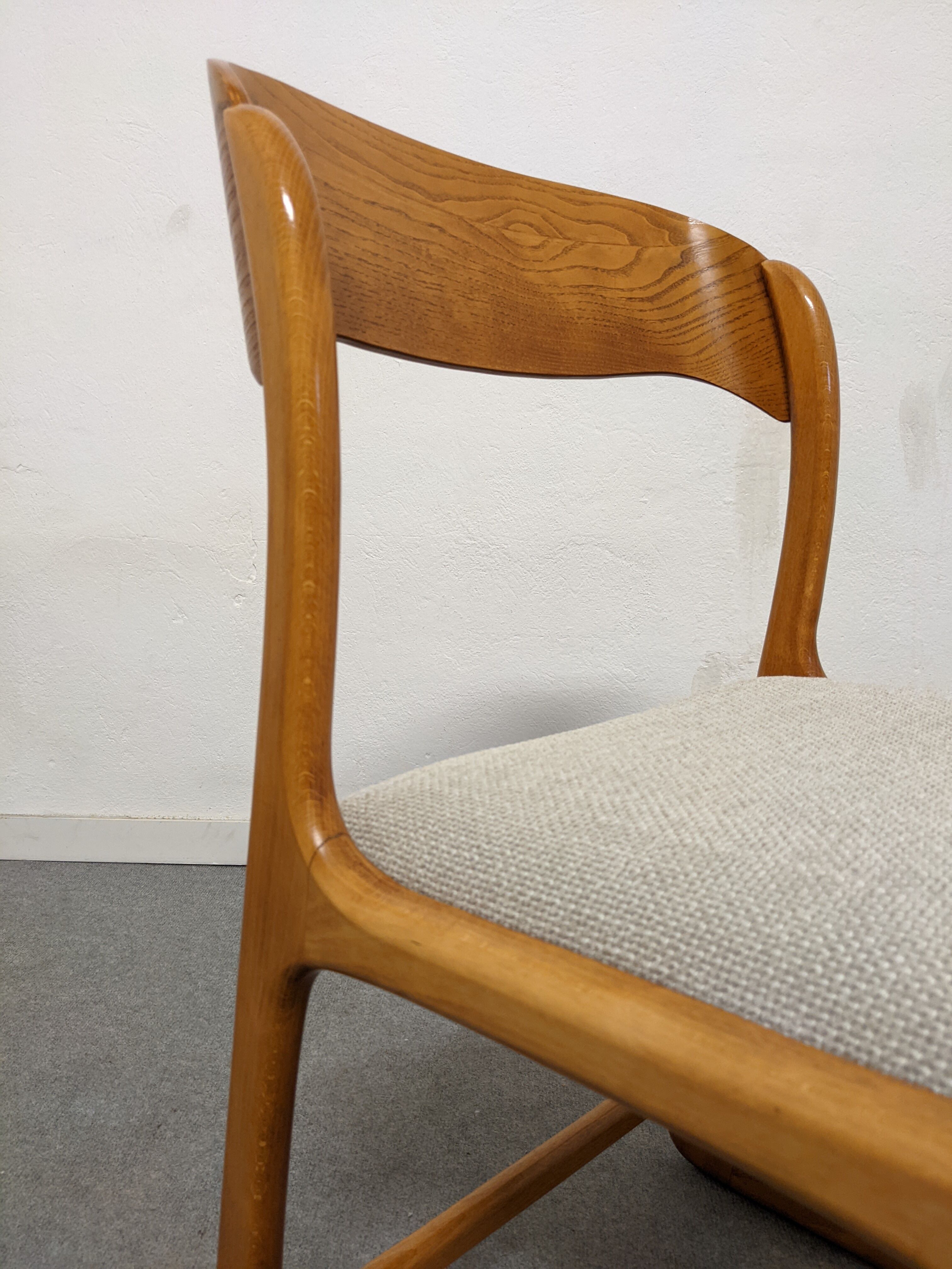 Série de 4 chaises traineau Baumann des années 60/70