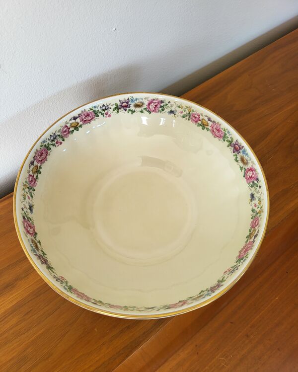 Limoges Bernardaud. Plat Rond Saladier en porcelaine