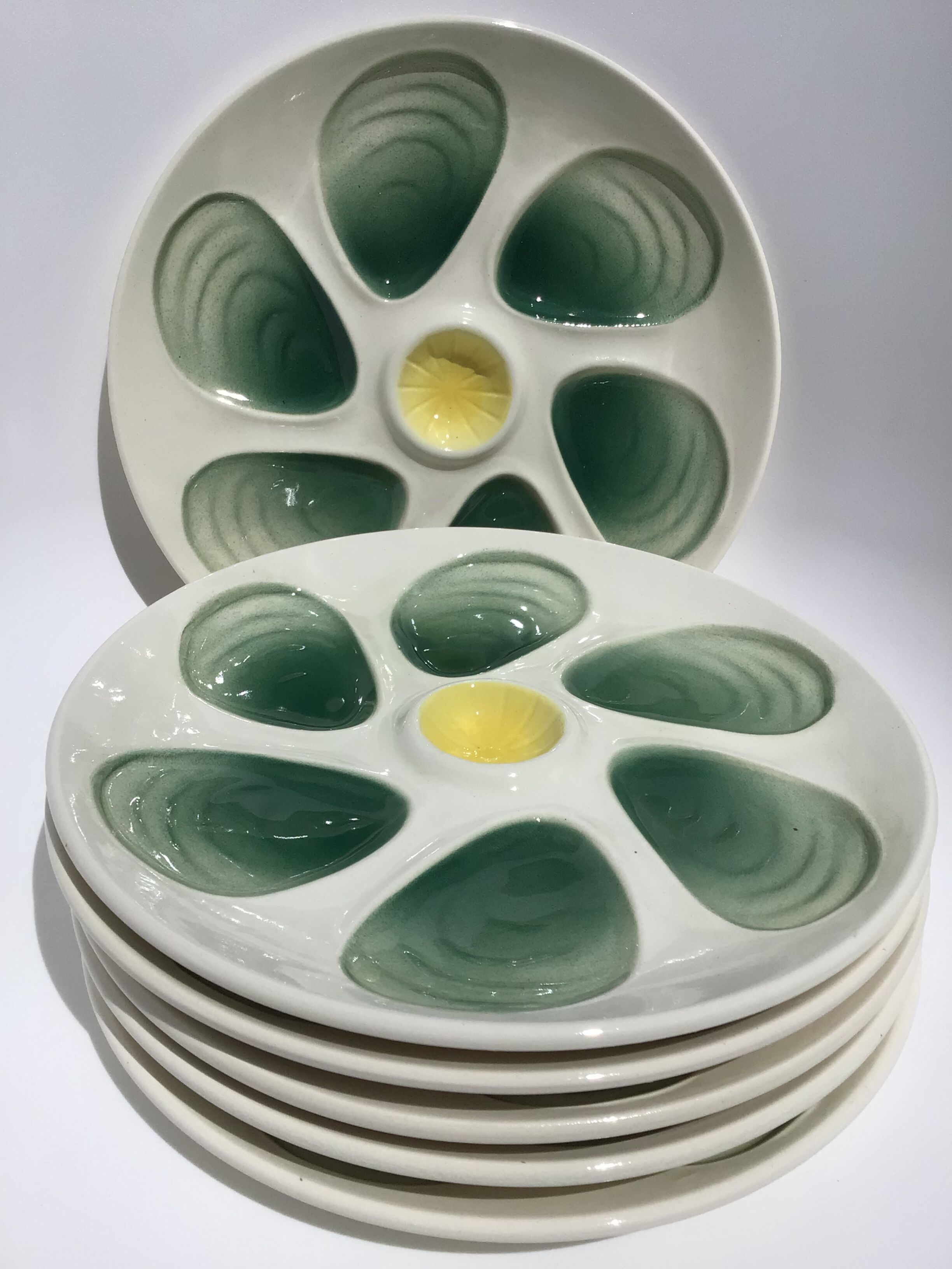 6 oyster plates Salins green earthenware cream