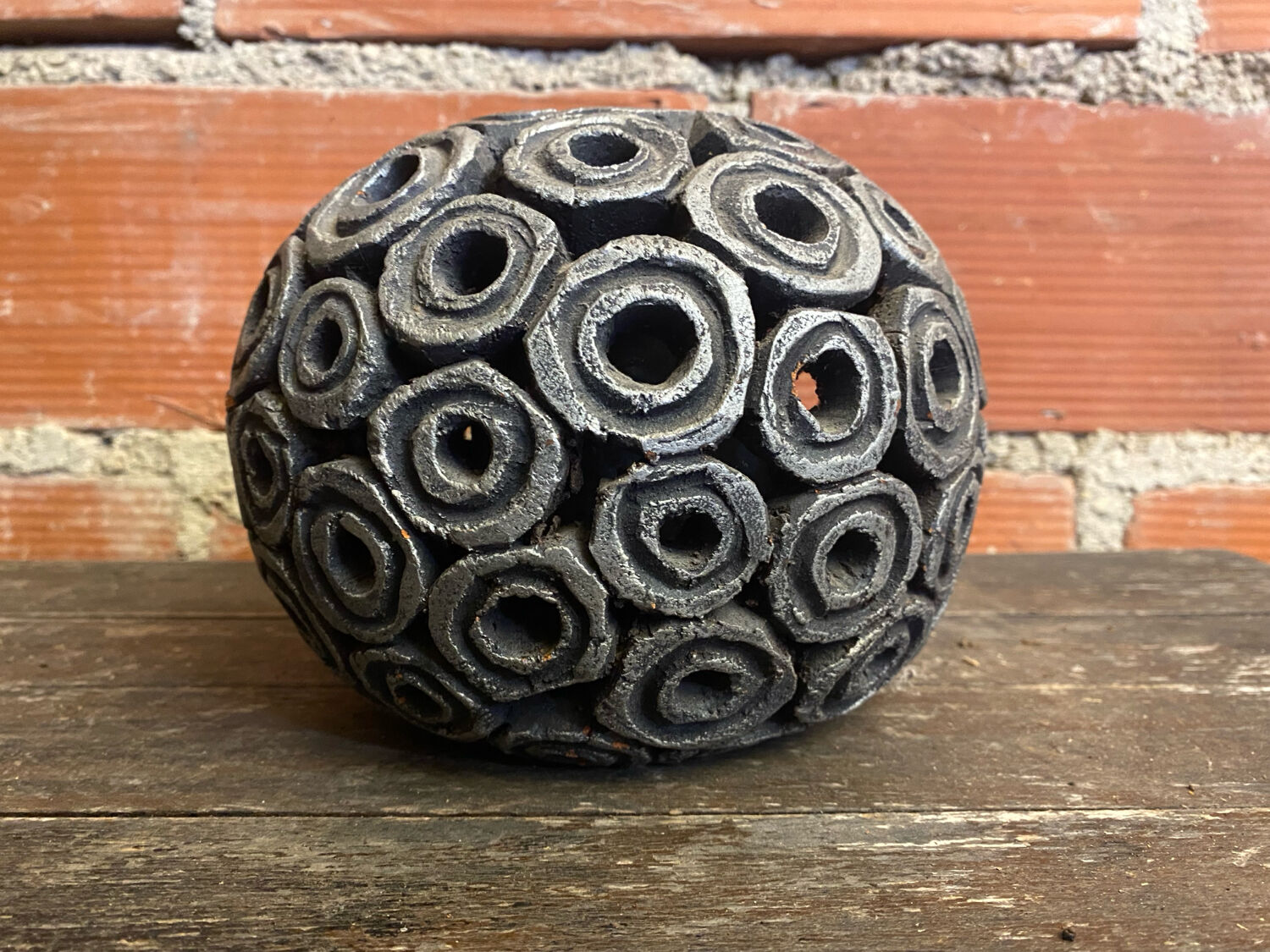 Vintage Design Black Ceramic Ball Vase #D654