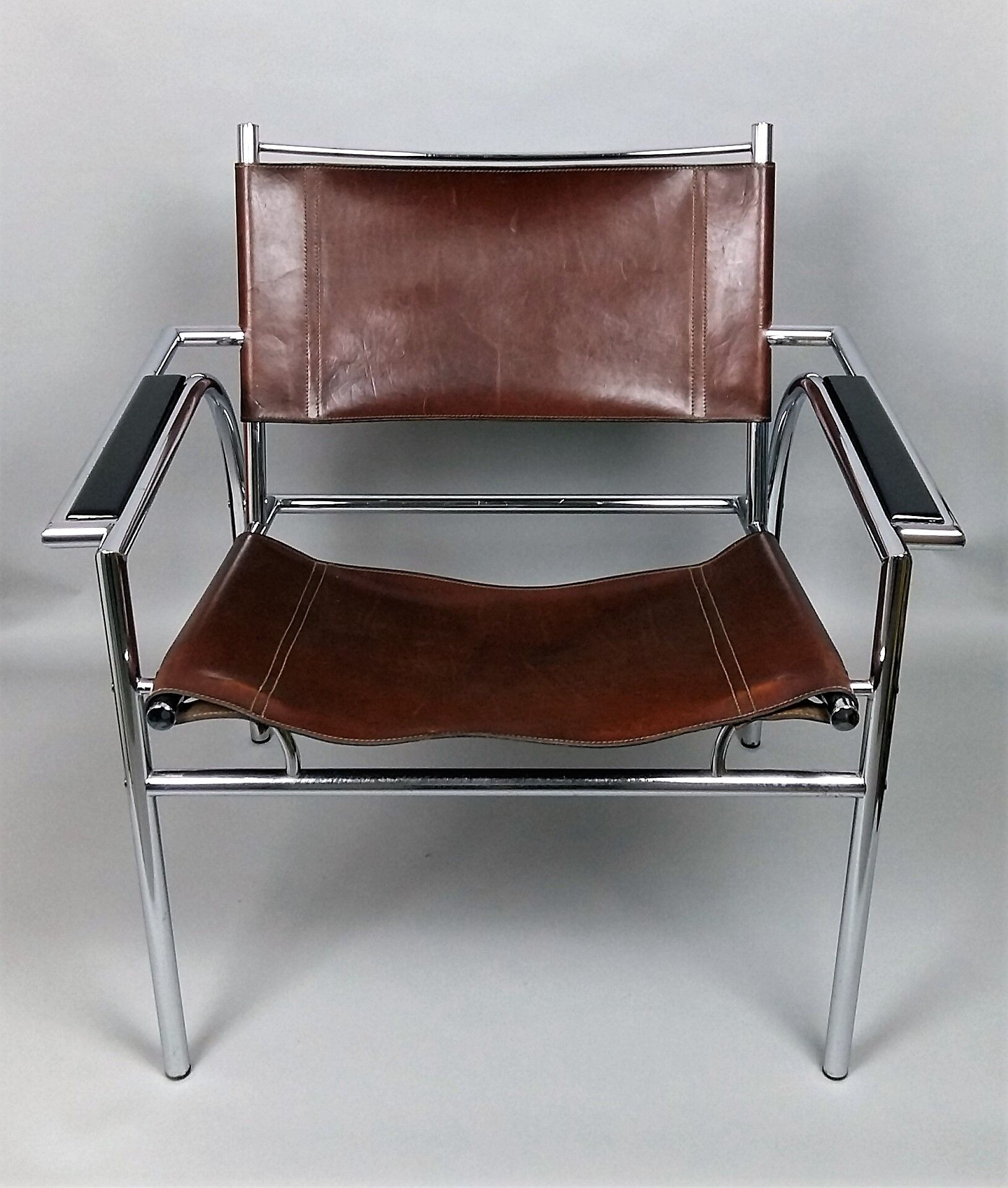 Pair of armchairs chromed metal and leather, 60 years
