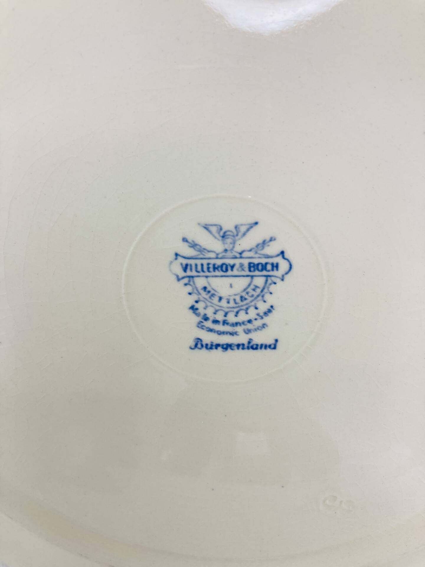 Large Deep Round Plate Villeroy and Boch Burgenland Model Blue