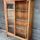 Ancienne vitrine anglaise