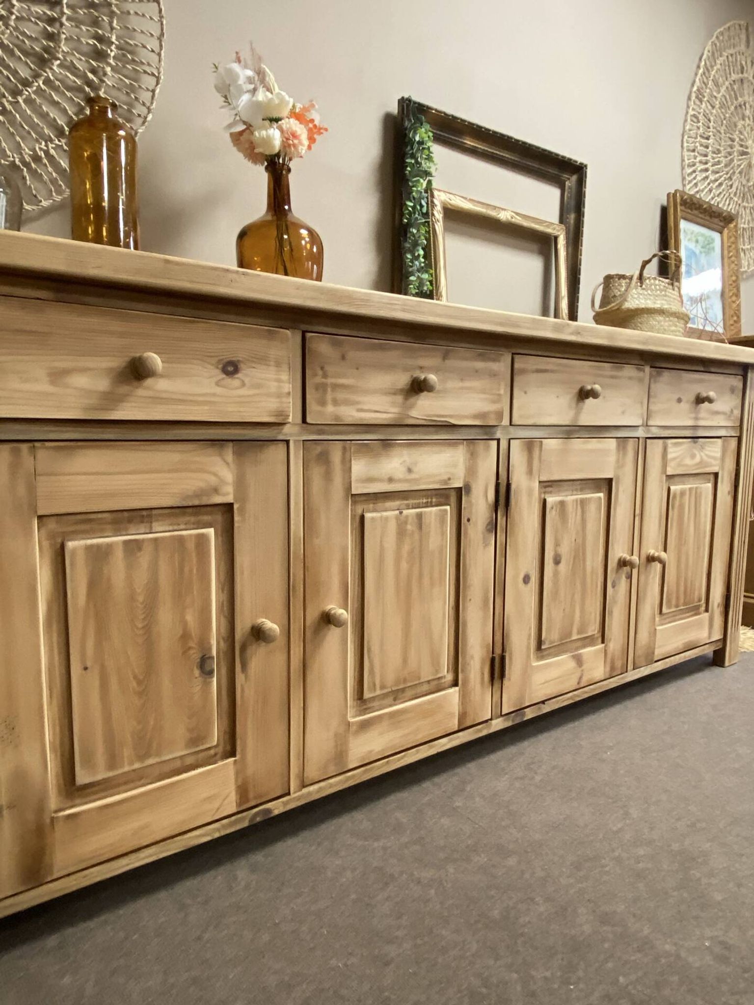 Bahut, enfilade