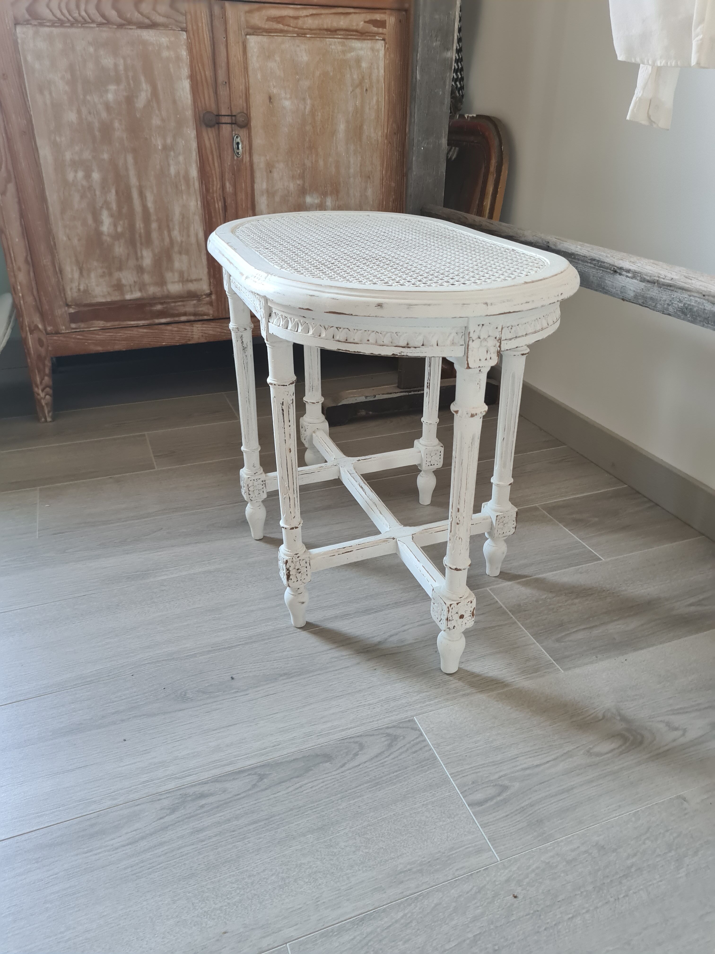 Small piano bench canné shabby chic style