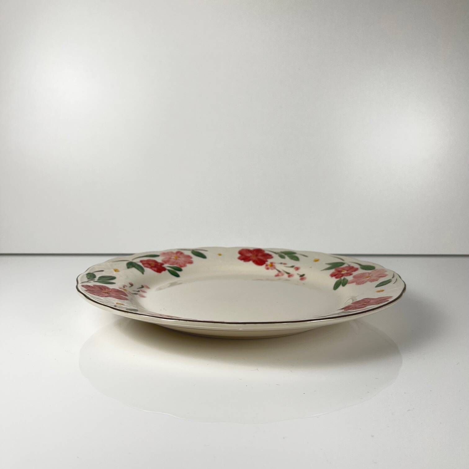 Set of 8 large porcelain plates Cameo Florals Malaysia 1970–90