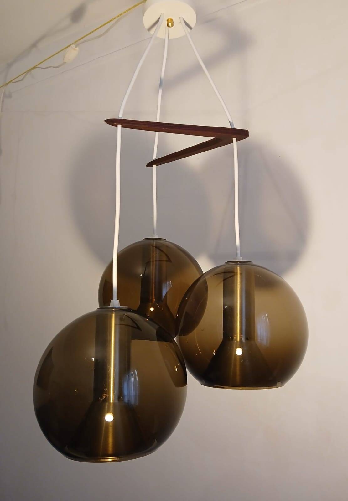 Suspension triple "Globe" by Frank Ligtelijn for Raak – Original edition