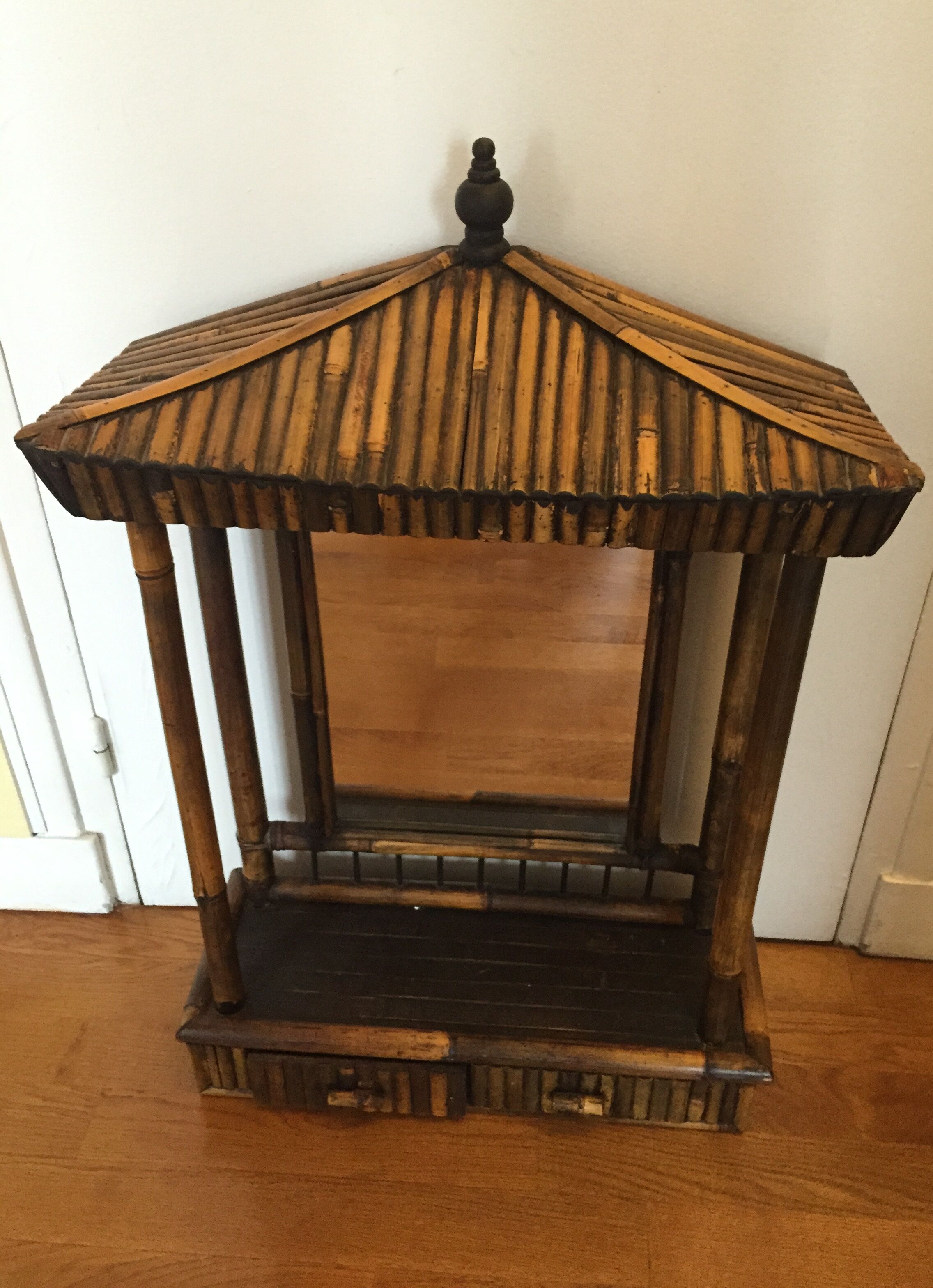 Miroir pagode en bambou 78 x 52 cm