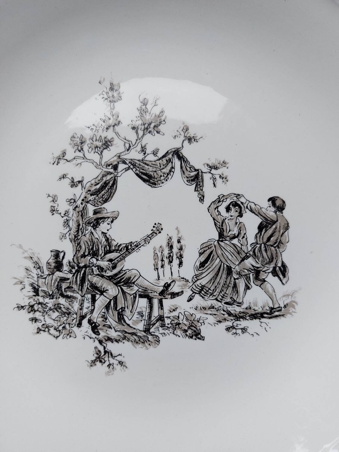 Serving dish Lunéville Badonviller