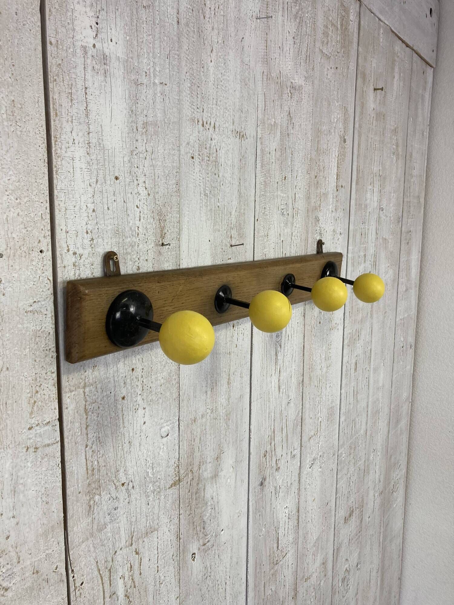 Bistro coat hook