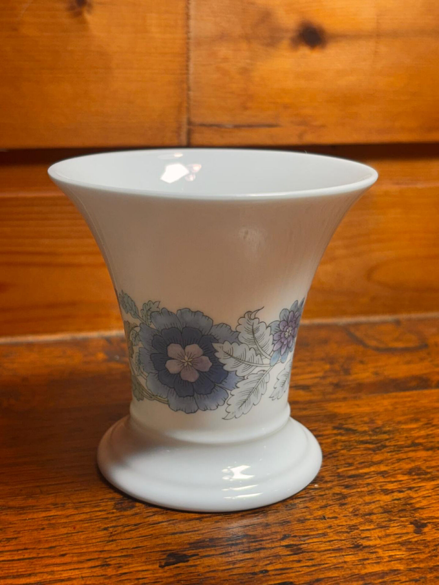 Wedgwood Bone China, small porcelain vase with floral decoration.