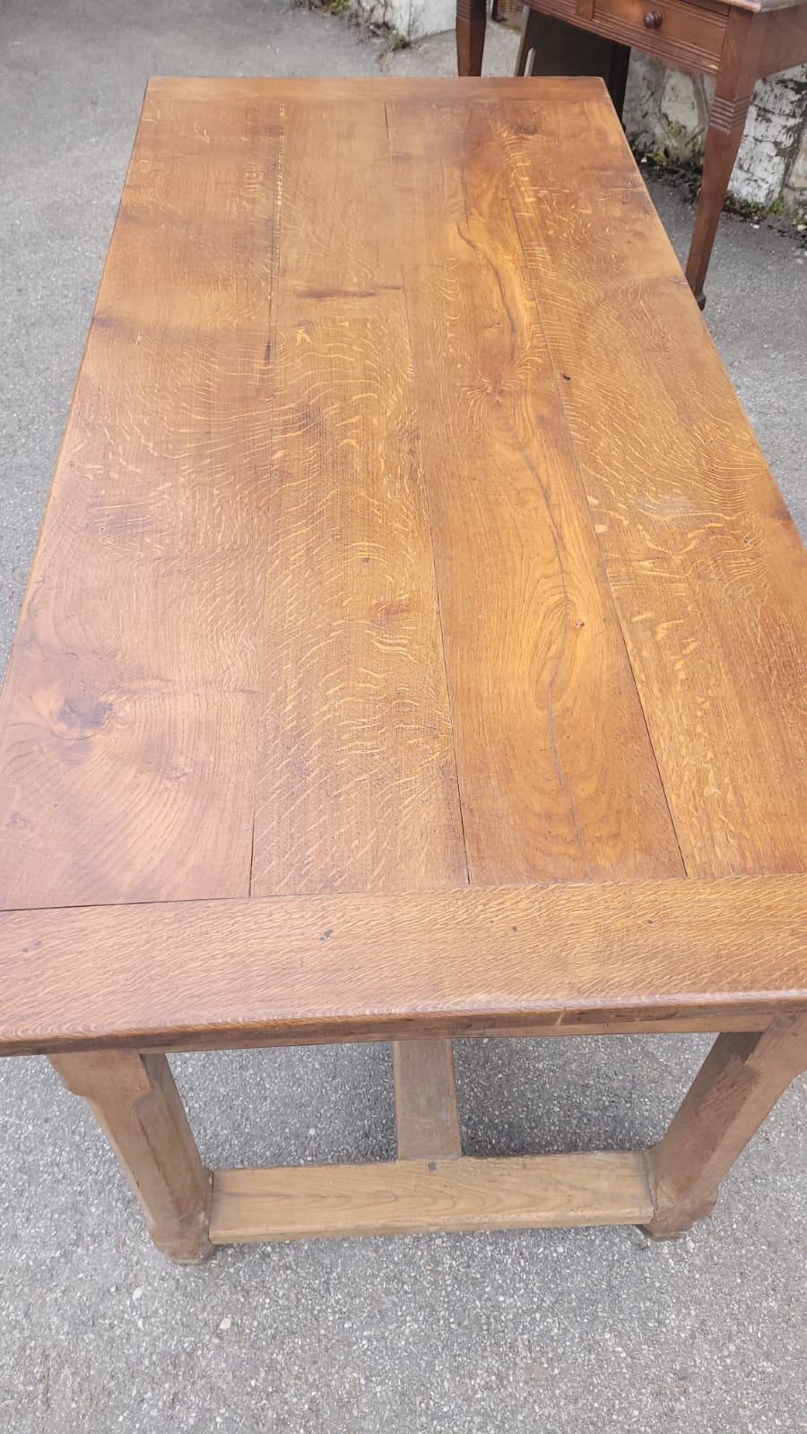 Farmhouse table