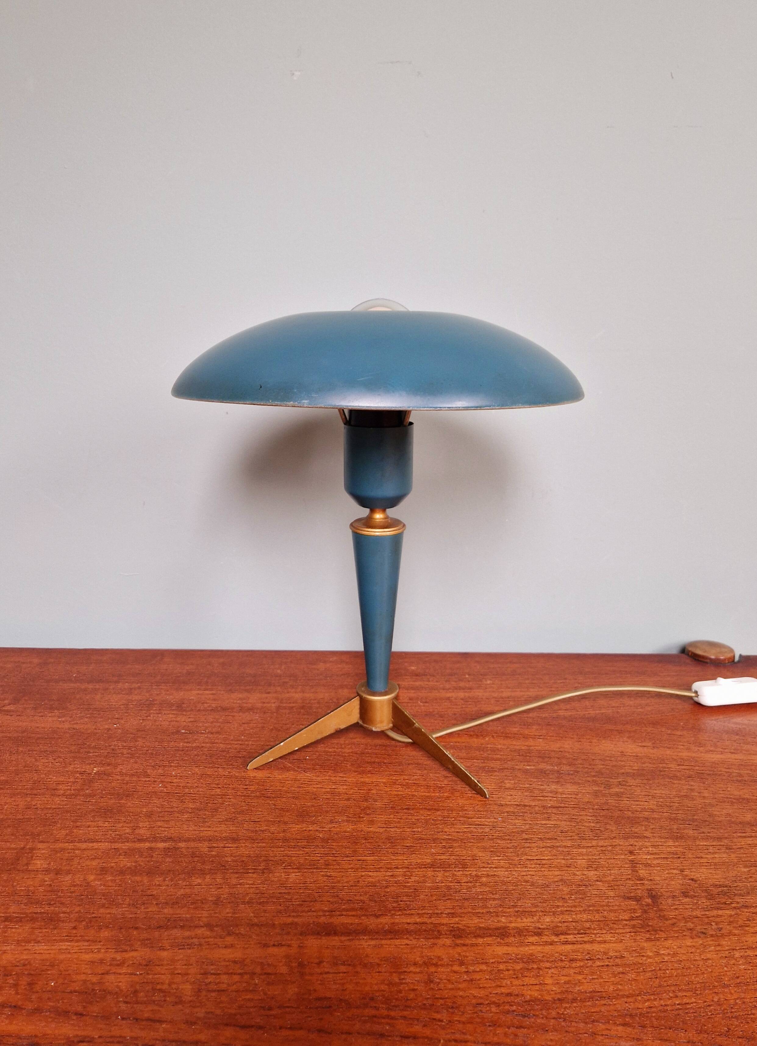 Philips tripod lamp, Bijou model, Louis Kalff design