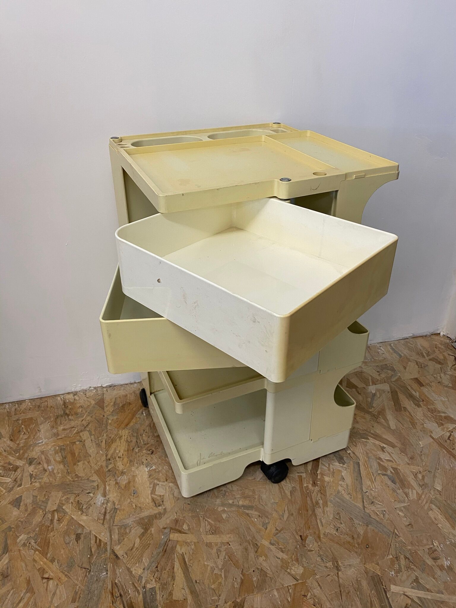 Dessert Boby by Joe Colombo